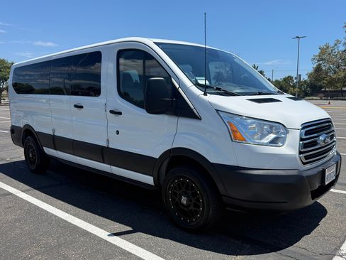 Used 2019 Ford Transit 350 XLT RWD image 4