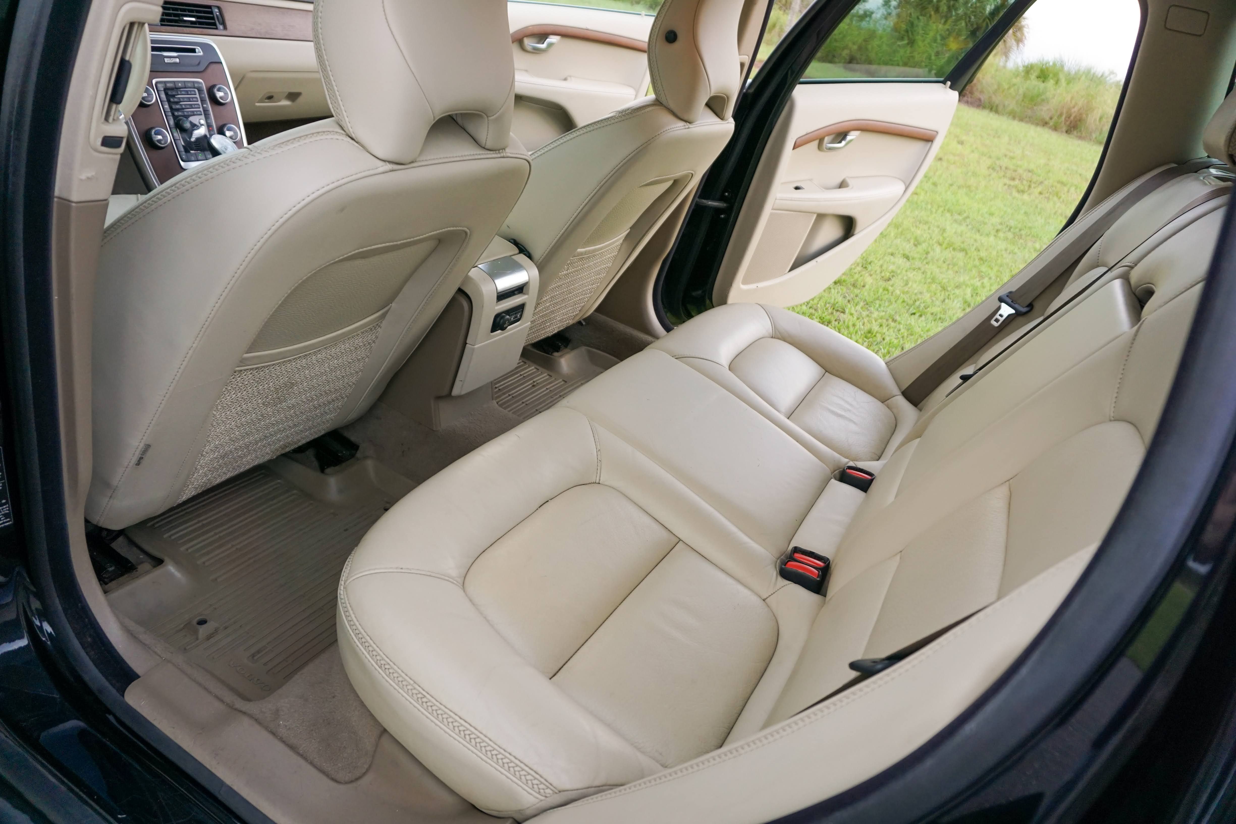 Used 2013 Volvo XC70 T6 AWD/4WD image 28