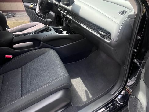 Used 2026 Honda HR-V LX image 6