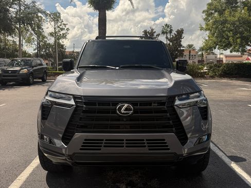 Used 2026 Lexus GX 550 w/ Cold Area Package AWD/4WD image 2