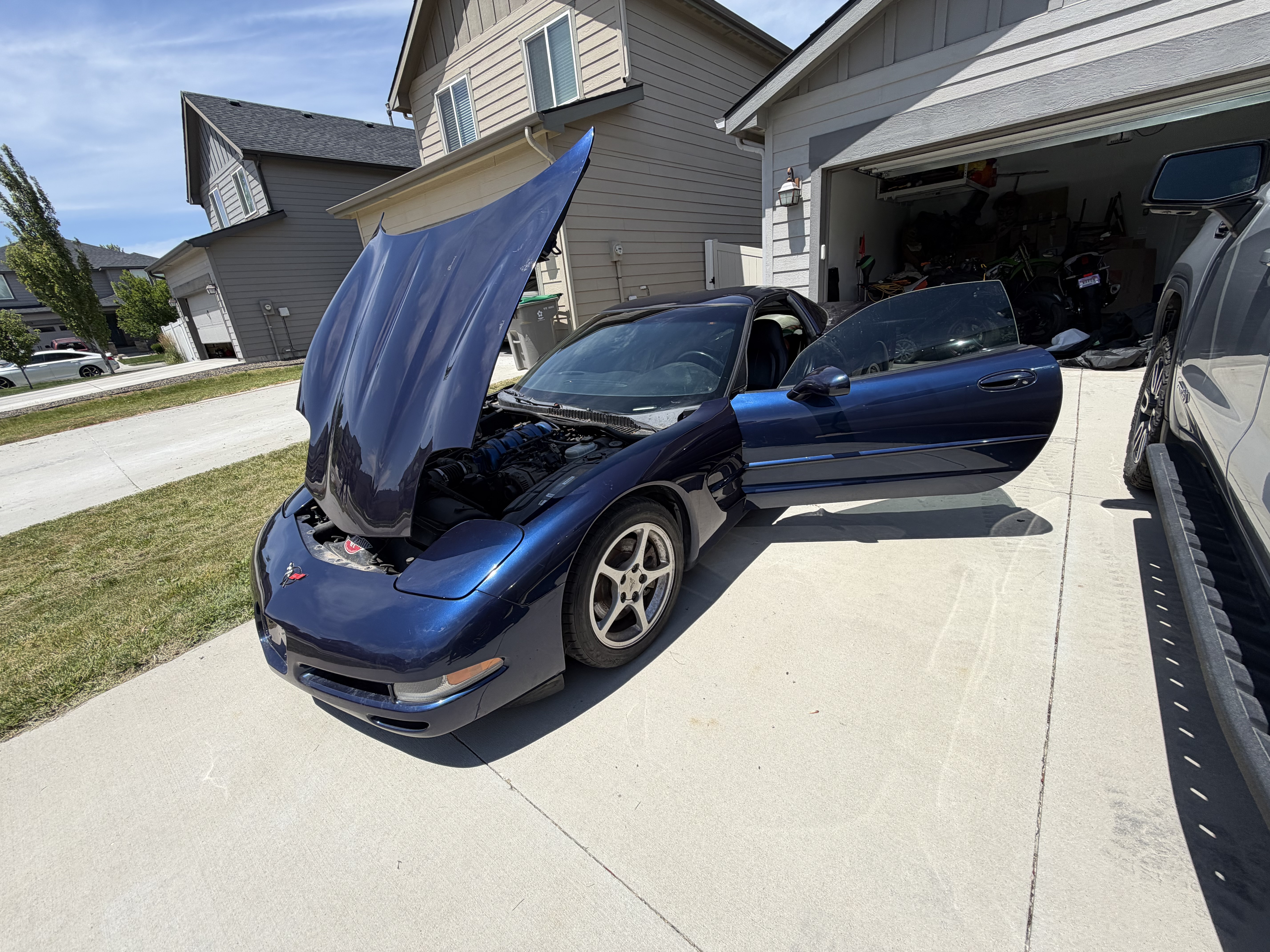 Used 2000 Chevrolet Corvette Coupe RWD image 25