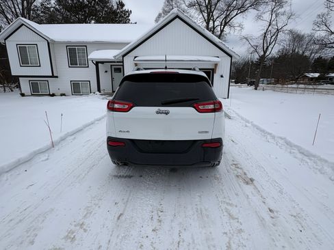 Used 2014 Jeep Cherokee Latitude image 5