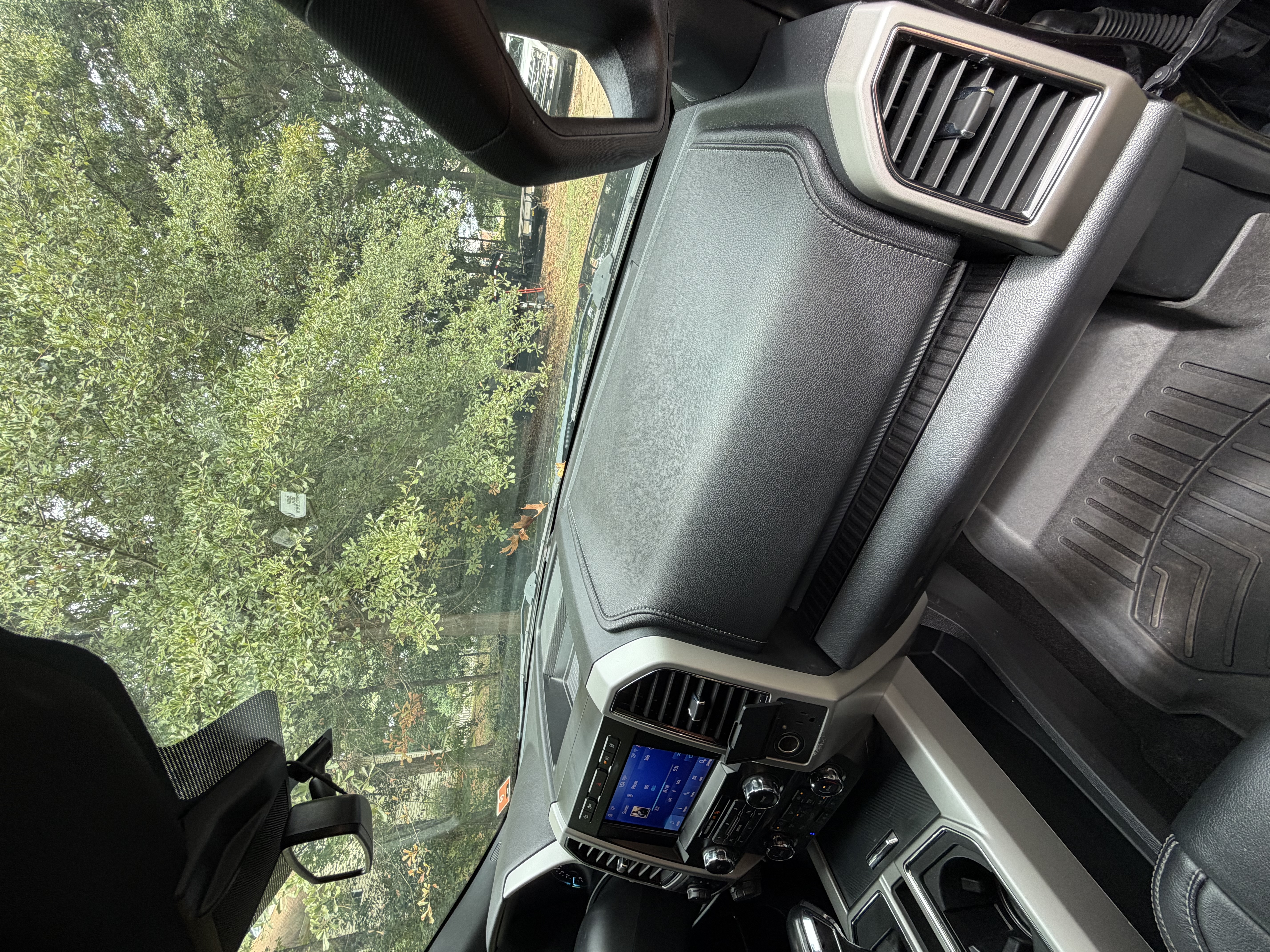 Used 2020 Ford F150 Lariat AWD/4WD image 6
