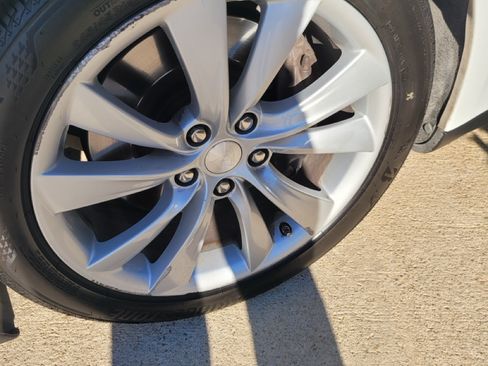 Used 2015 Tesla Model S 85D image 15