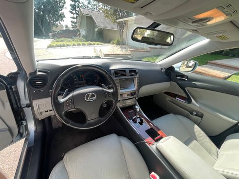 Used 2007 Lexus IS 350 image 8