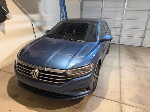 Used 2020 Volkswagen Jetta SE w/ SE Cold Weather Package FWD image 10