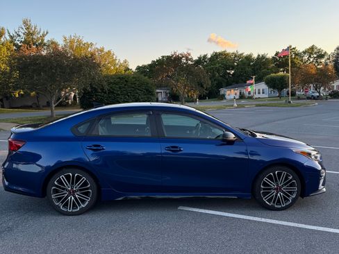 Used 2021 Kia Forte GT w/ GT2 Package FWD image 2