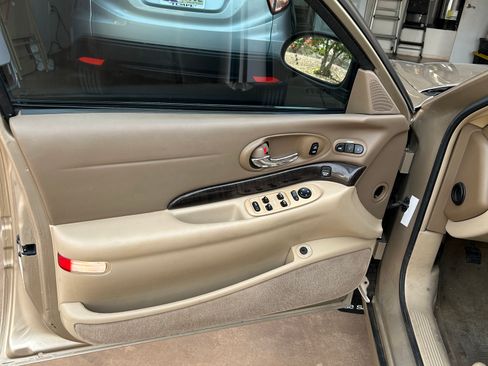 Used 2005 Buick Le Sabre Limited w/ Celebration Edition Package image 6