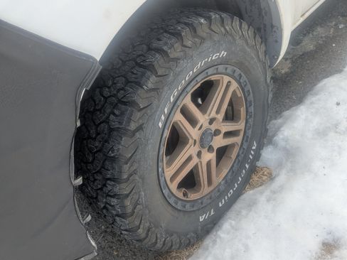 Used 2010 Nissan Pathfinder S image 4