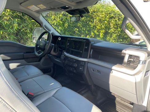 Used 2023 Ford F250 XL w/ XL Chrome Package image 17