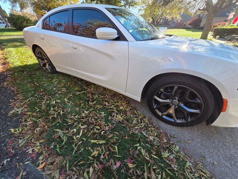 Used 2015 Dodge Charger SXT w/ Plus Group image 23