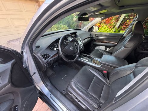 Used 2017 Acura MDX SH-AWD w/ Technology Package image 2