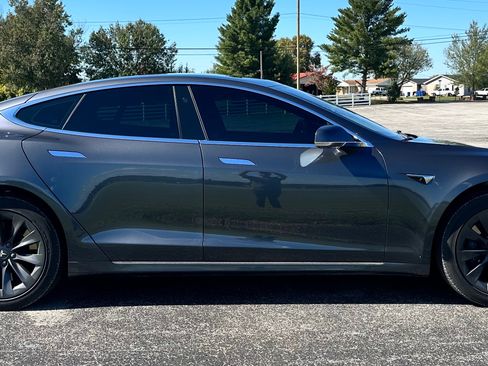 Used 2018 Tesla Model S 75D image 8