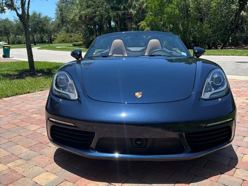 Used 2019 Porsche 718 Boxster RWD image 6