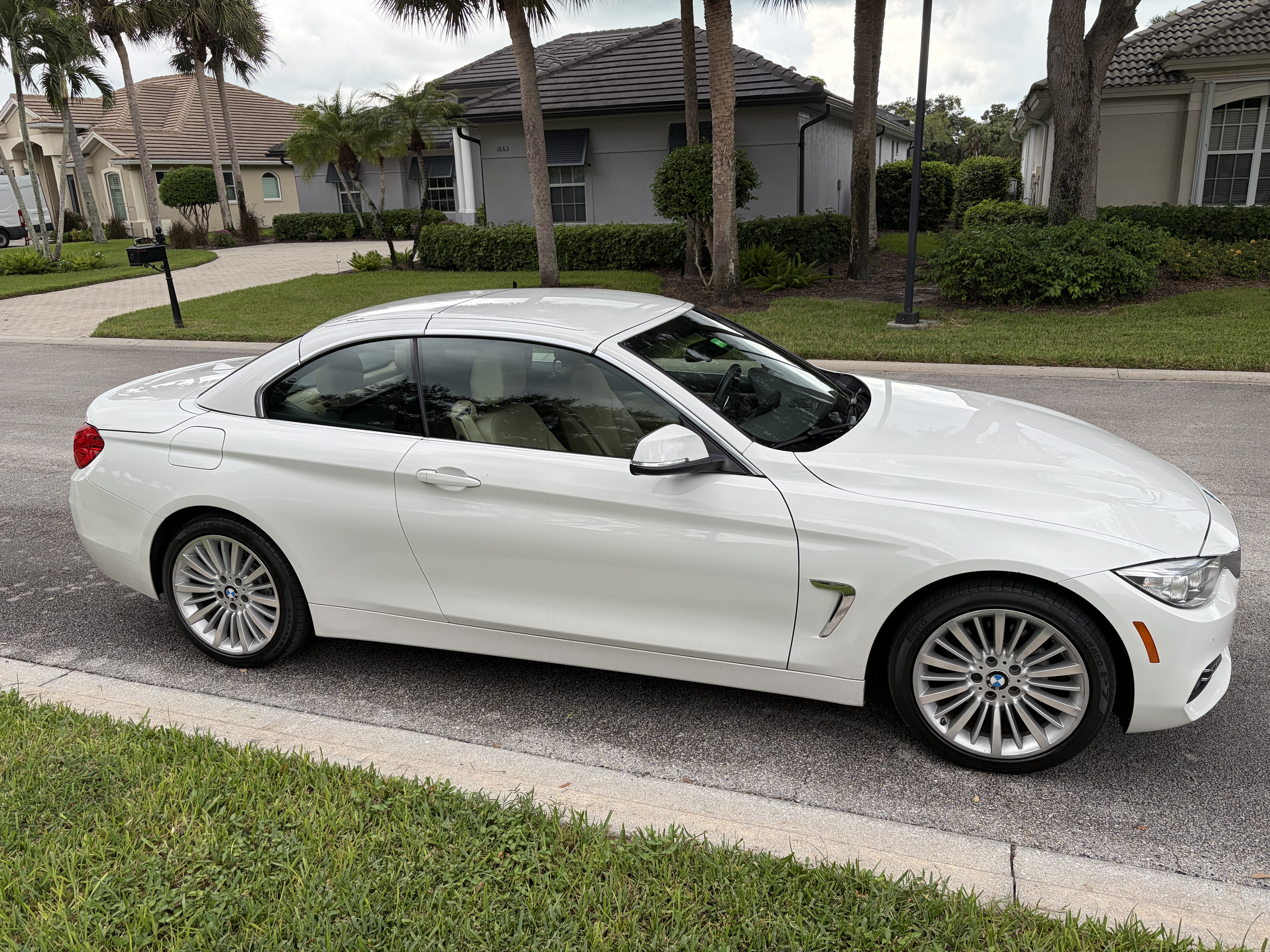 Used 2015 BMW 428i xDrive Convertible AWD/4WD image 4