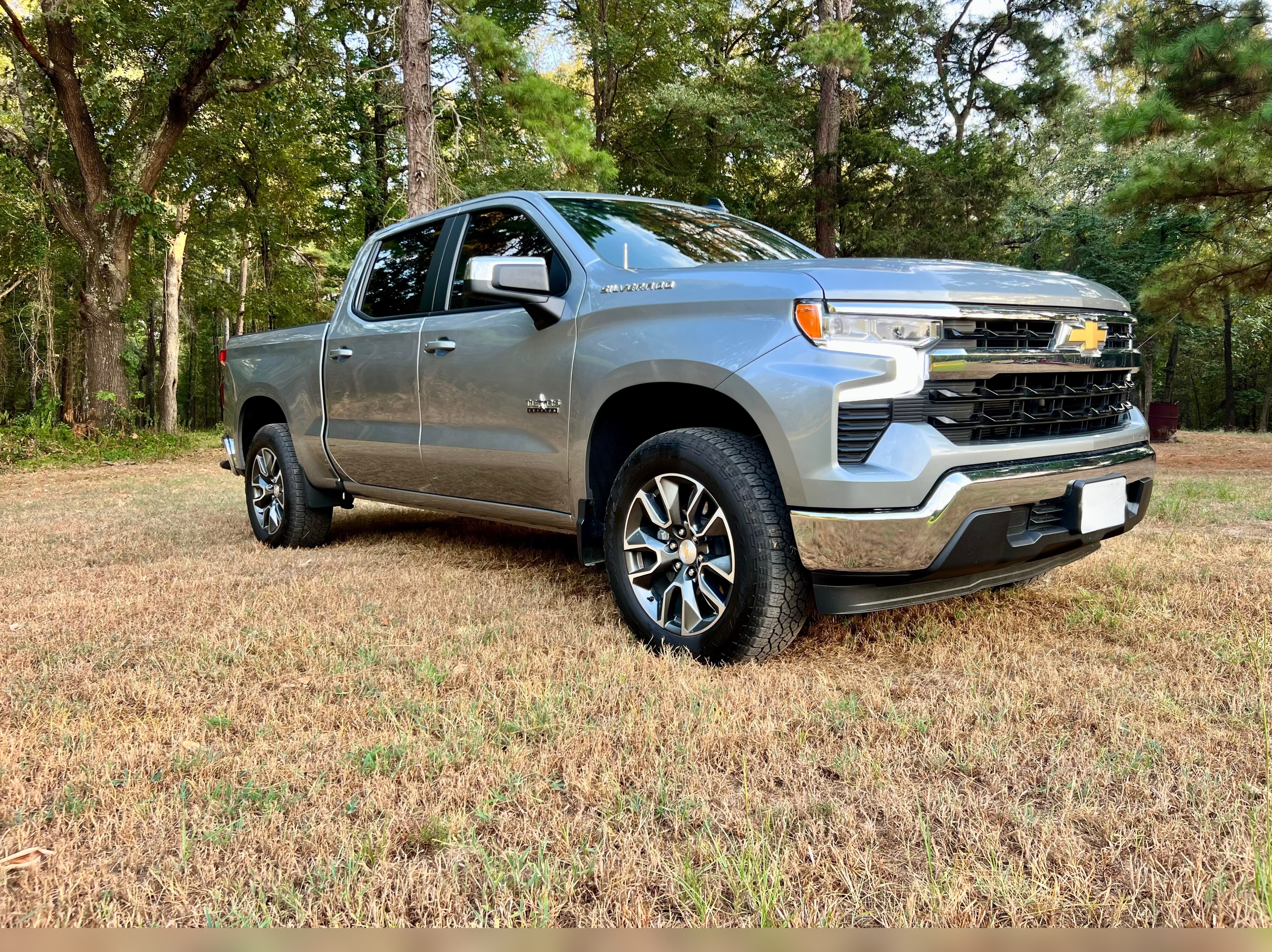 Used 2025 Chevrolet Silverado 1500 LT w/ Texas Edition Plus RWD image 4