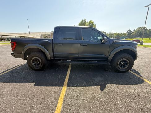 Used 2021 Ford F150 Raptor w/ Equipment Group 801A High AWD/4WD image 4