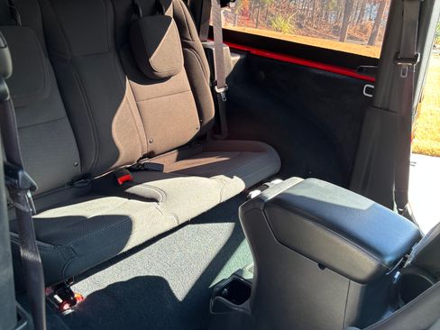 Used 2021 Jeep Wrangler Sport w/ Safety Group image 18