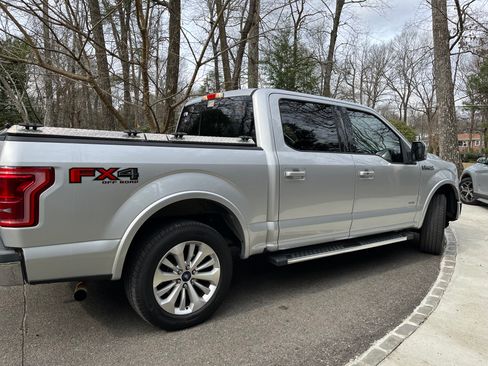 Used 2016 Ford F150 Lariat w/ Equipment Group 501A Mid image 18