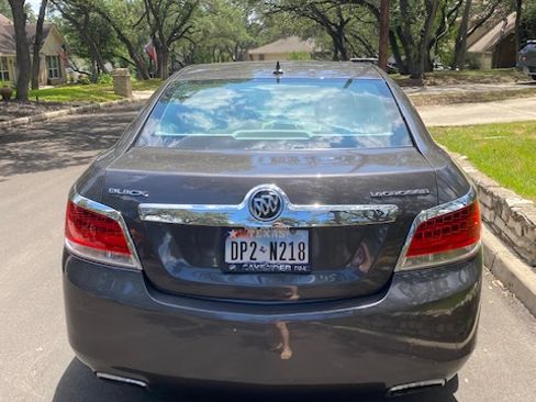 Used 2012 Buick LaCrosse Premium w/ Entertainment Package image 10