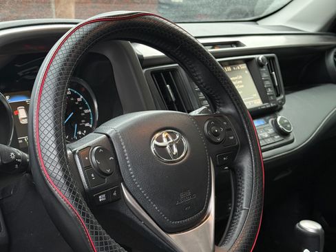 Used 2016 Toyota RAV4 Limited image 15