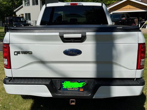 Used 2017 Ford F150 XLT w/ Equipment Group 301A Mid AWD/4WD image 10