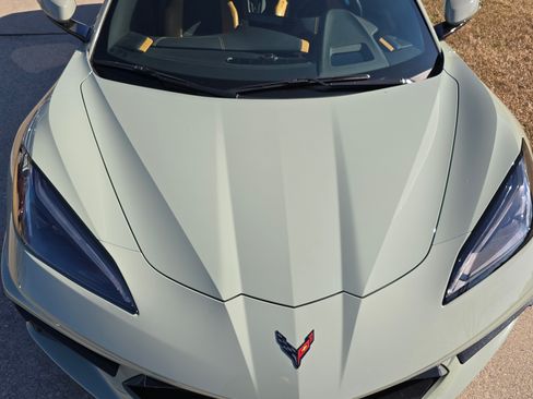 Used 2024 Chevrolet Corvette Stingray Preferred Cpe w/ Battery Protection Package image 8