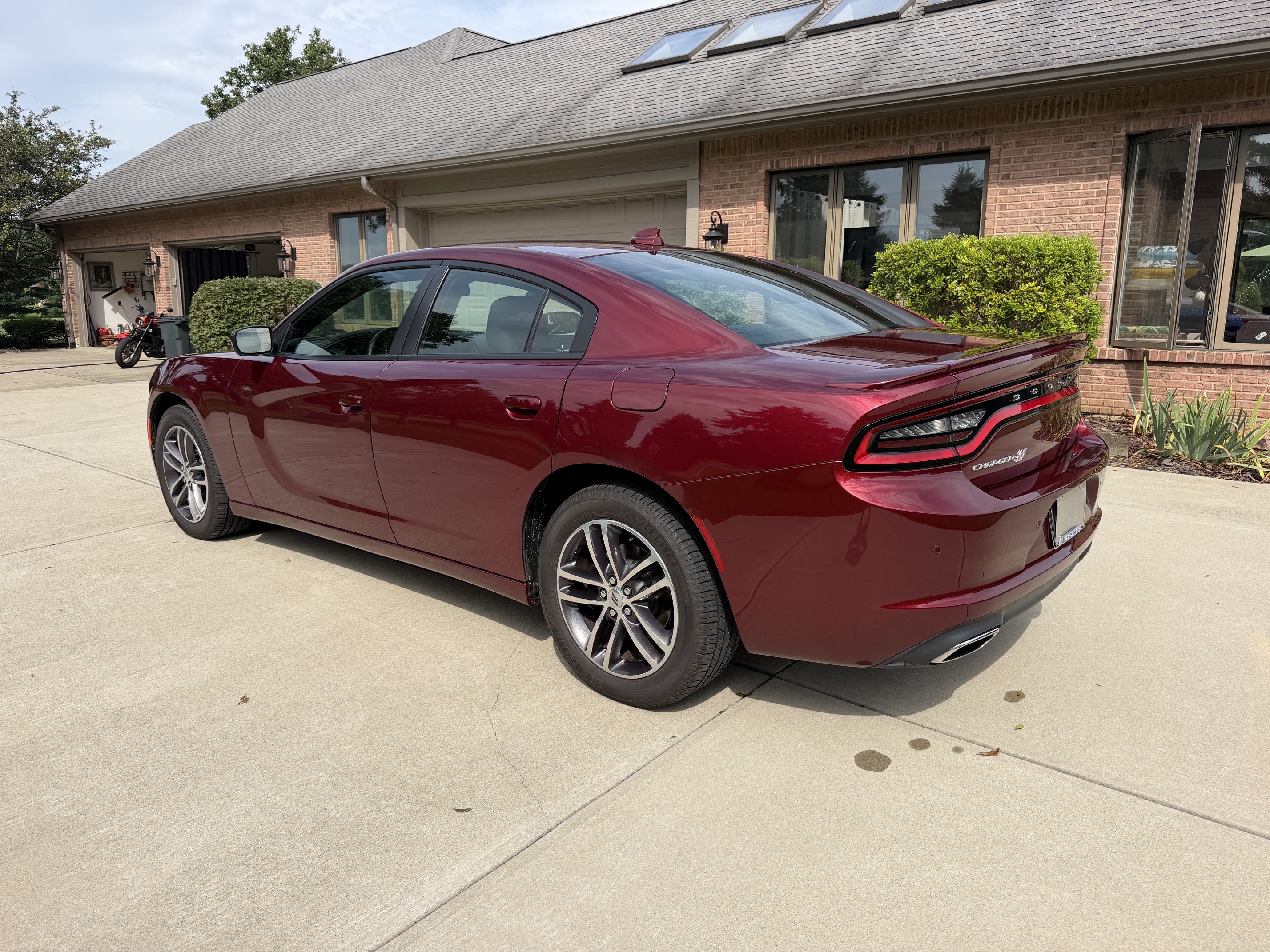 Used 2019 Dodge Charger SXT w/ Navigation & Travel Group AWD/4WD image 8
