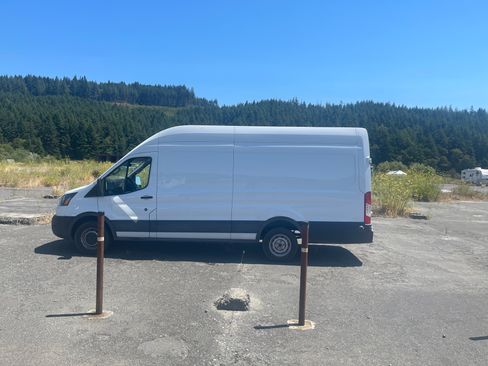 Used 2020 Ford Transit 250 148 High Roof Extended w/ Load Area Protection Package image 9