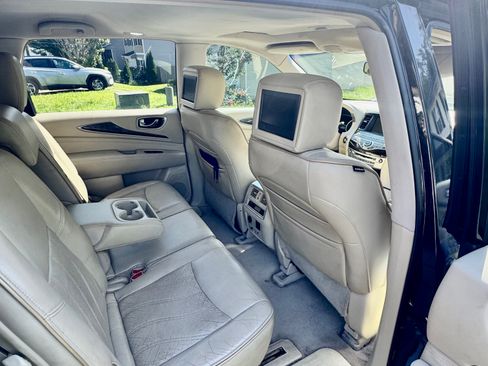 Used 2013 INFINITI JX35 AWD w/ Premium Pkg image 17