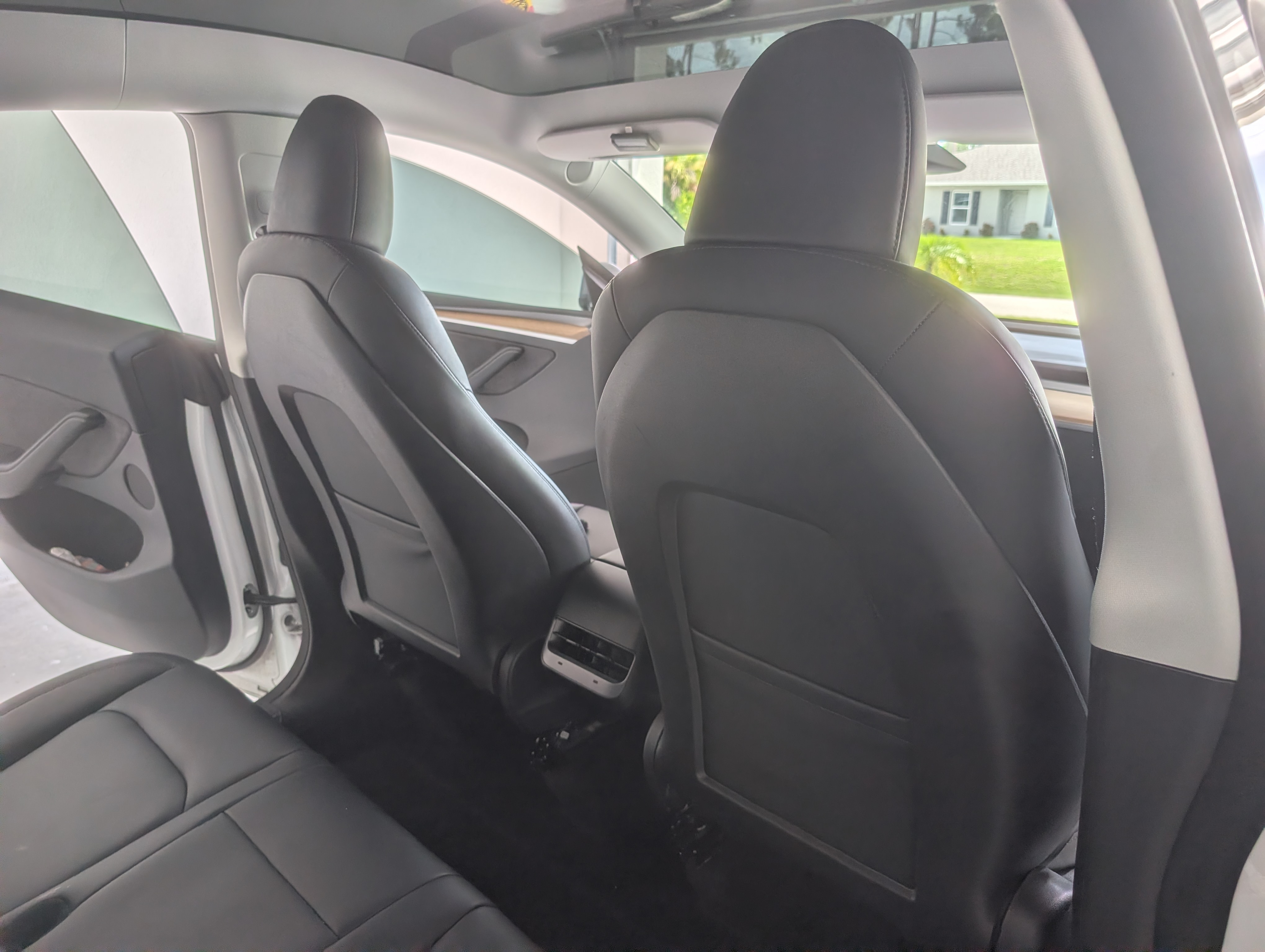 Used 2022 Tesla Model Y Long Range AWD/4WD image 16