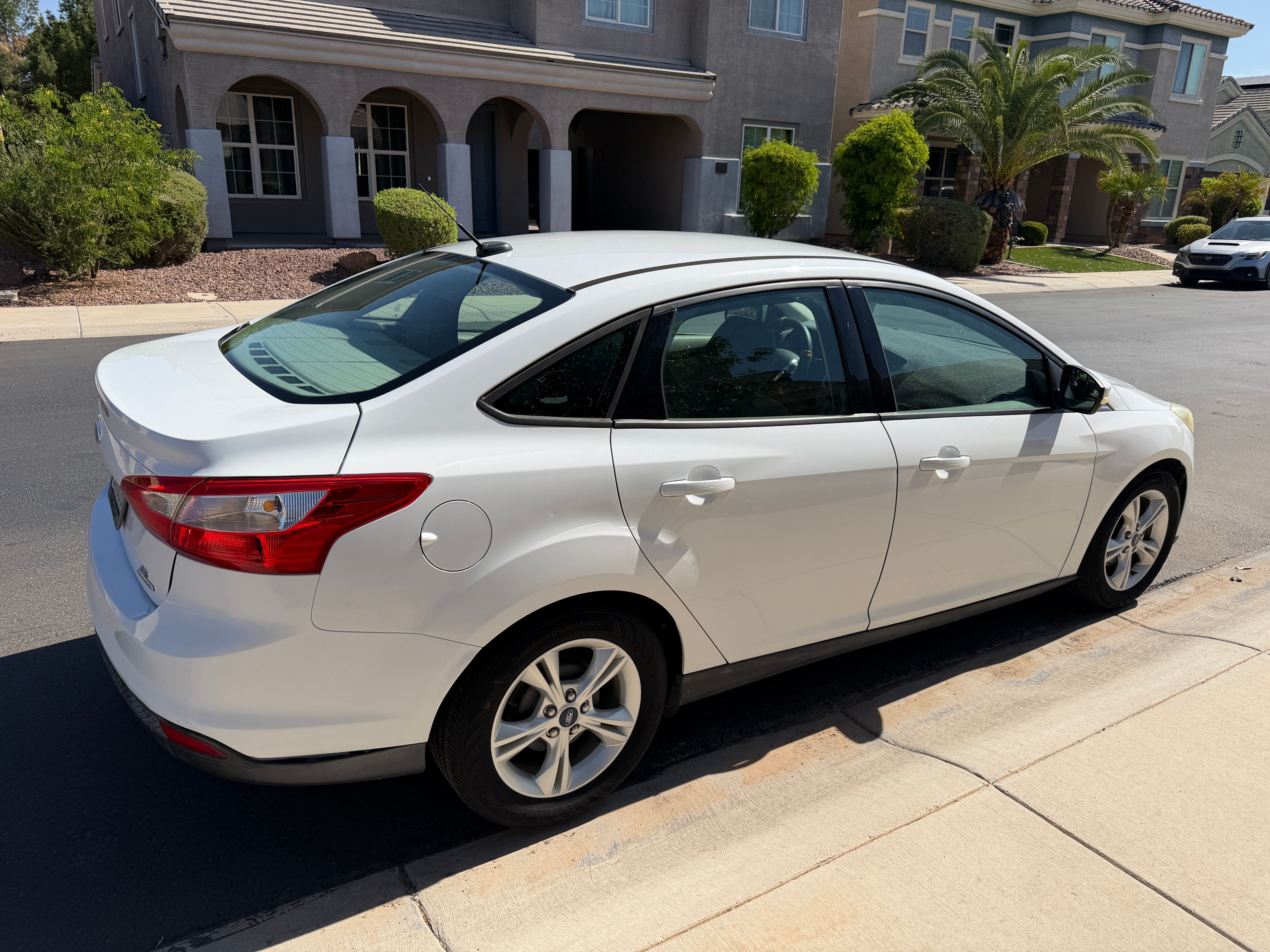 Used 2014 Ford Focus SE FWD image 2