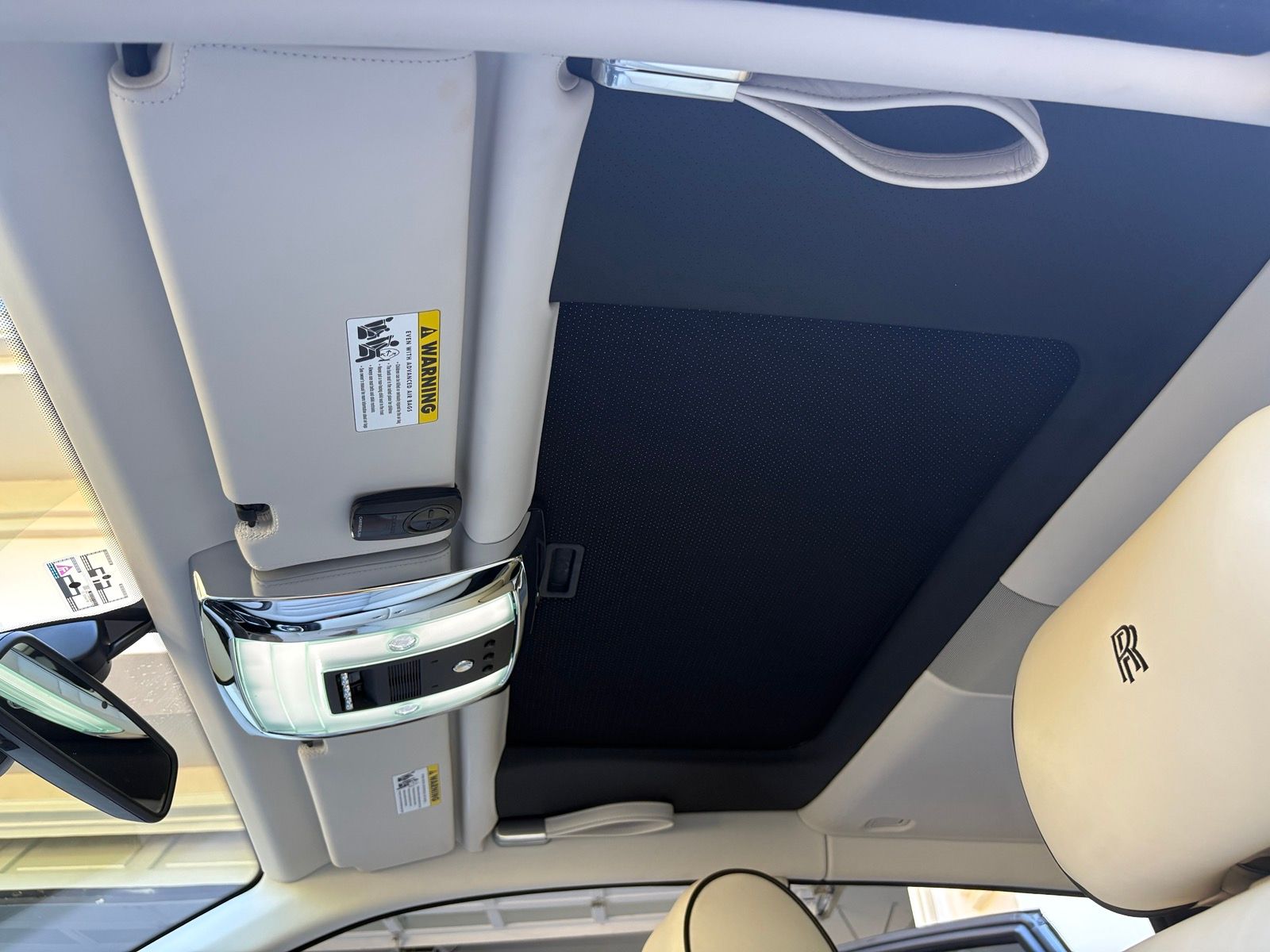 Used 2015 Rolls-Royce Phantom Sedan RWD image 19