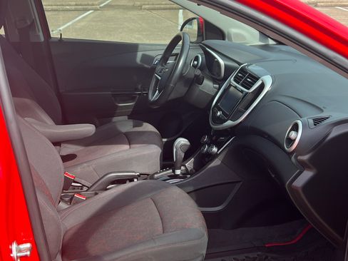 Used 2017 Chevrolet Sonic LT w/ Fun and Sun Package image 10