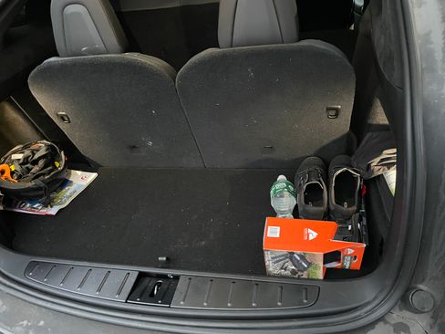 Used 2022 Tesla Model X image 12