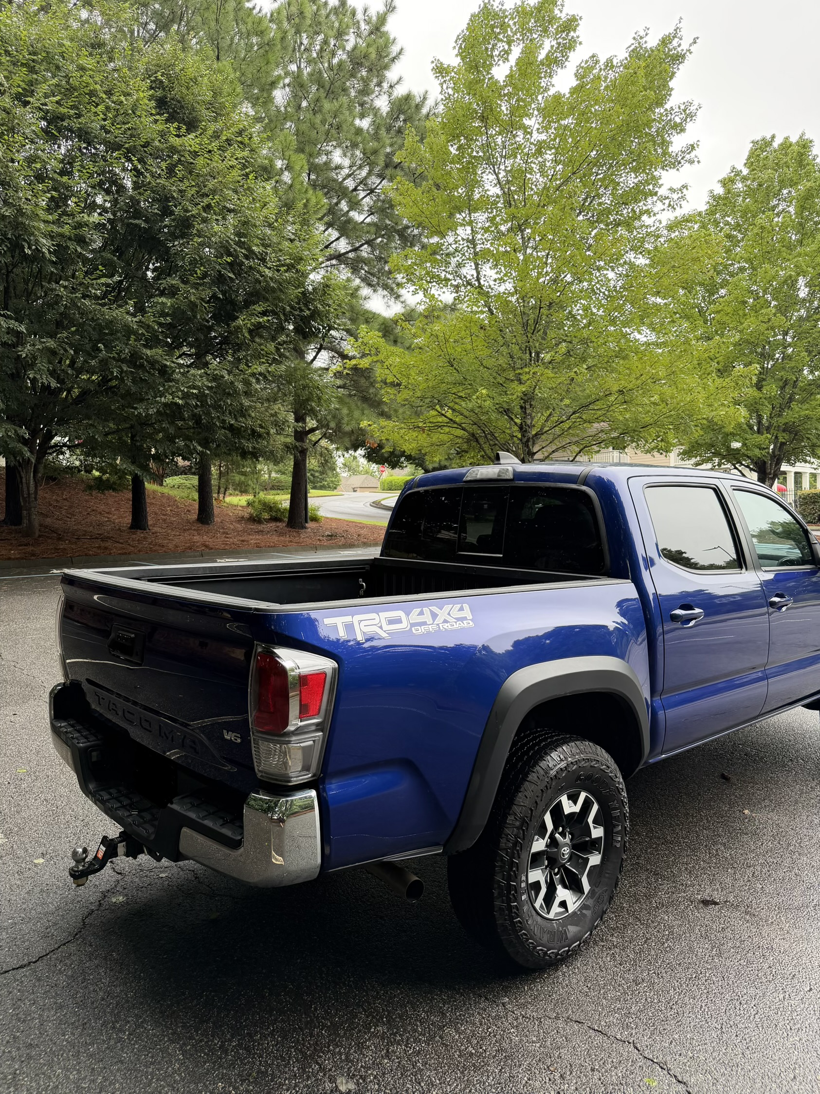 Used 2022 Toyota Tacoma TRD Off-Road AWD/4WD image 11