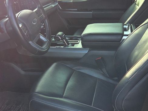 Used 2022 Ford F150 Lariat w/ FX4 Off-Road Package image 5