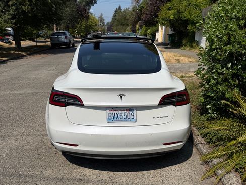 Used 2020 Tesla Model 3 Long Range AWD/4WD image 9