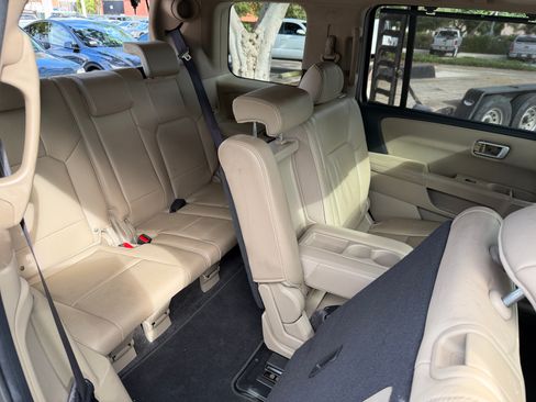 Used 2011 Honda Pilot Touring image 27