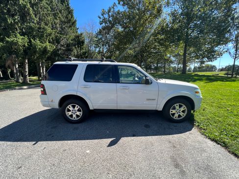 Used 2008 Ford Explorer XLT AWD/4WD image 1