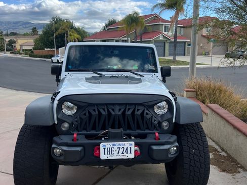 Used 2018 Jeep Wrangler Unlimited Rubicon image 8