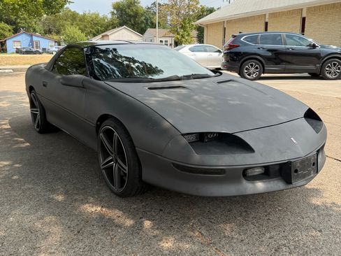 Used 1997 Chevrolet Camaro Z28 w/ Preferred Equipment Group 2 RWD image 9