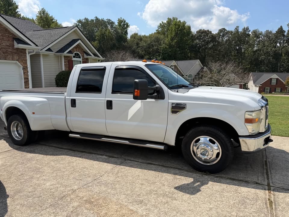 Used 2010 Ford F350 XLT RWD image 1
