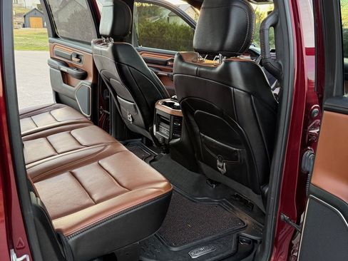 Used 2021 RAM 1500 Limited image 11