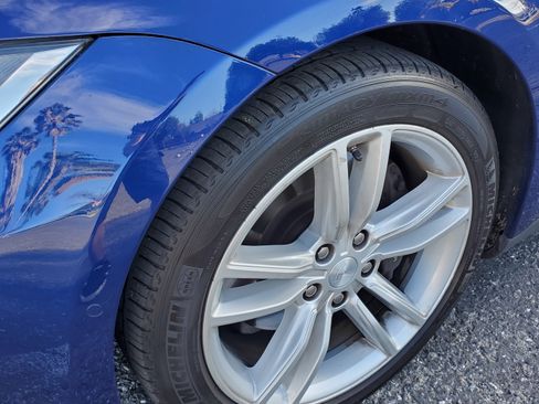 Used 2015 Tesla Model S 70 image 10