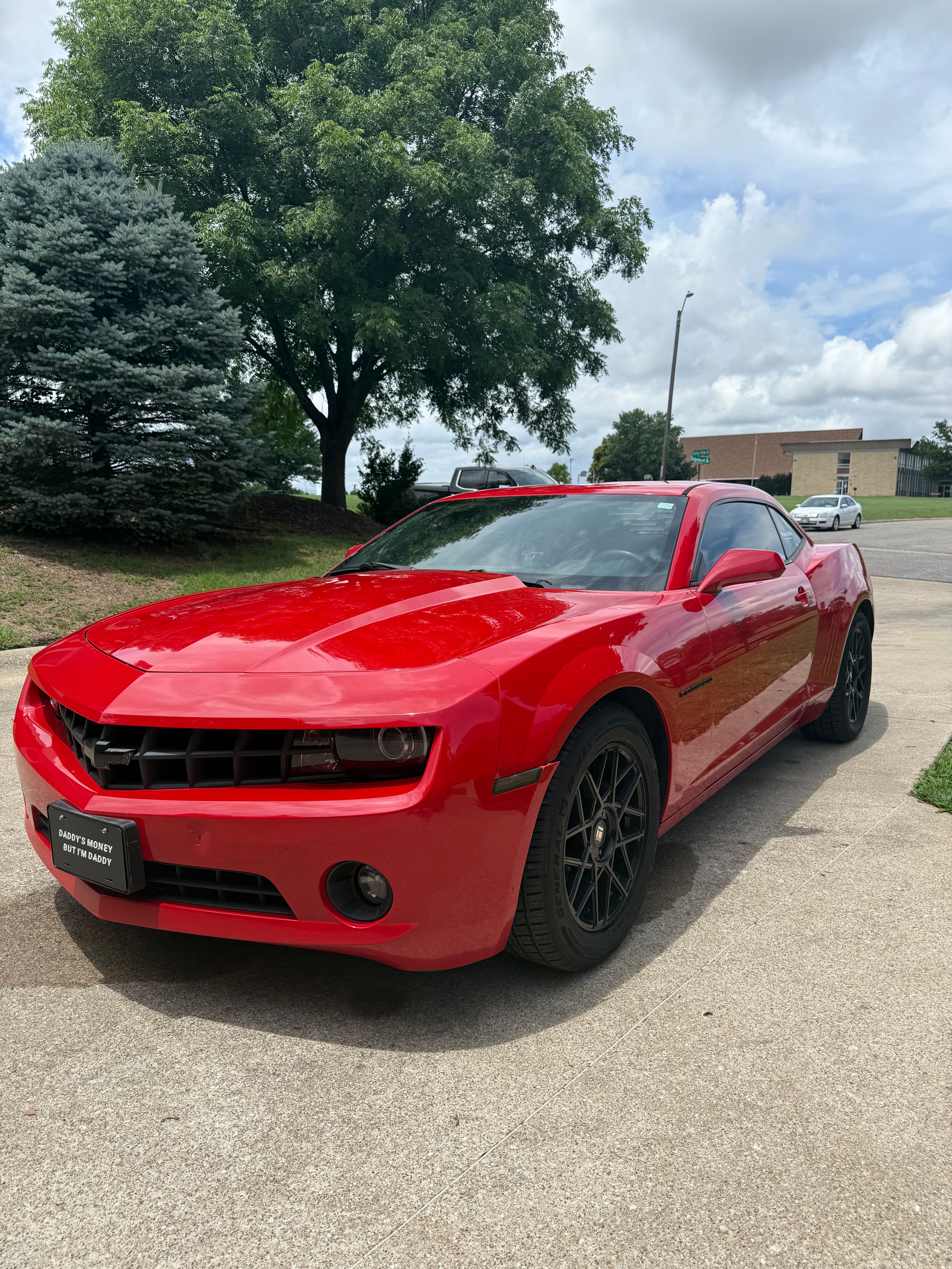 Used 2011 Chevrolet Camaro LT RWD image 2