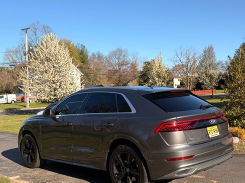 Used 2019 Audi Q8 Premium Plus w/ Premium Plus image 19