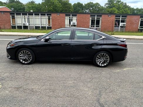 Used 2024 Lexus ES 300h Ultra Luxury FWD image 9