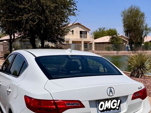 Used 2014 Acura ILX w/ Technology Package FWD image 4