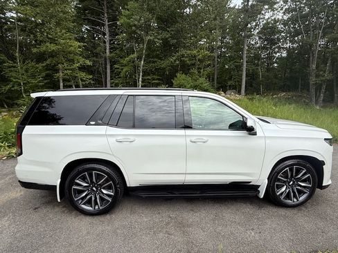 Used 2022 Cadillac Escalade Sport w/ Touring Package image 9